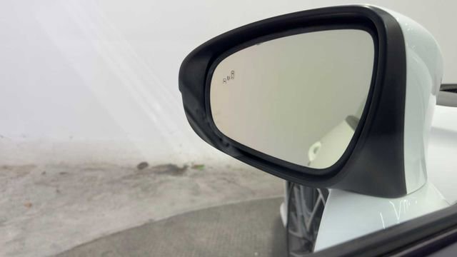 Used 2016 Lexus RC 200t image 11