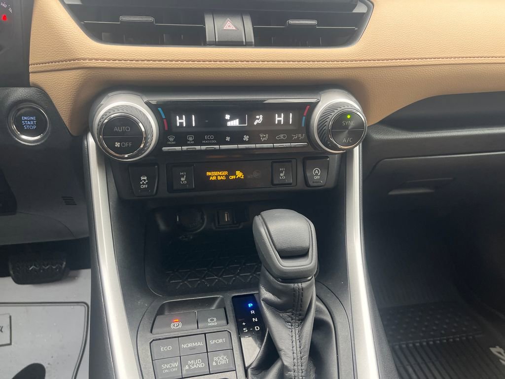 Certified 2020 Toyota RAV4 XLE image 20