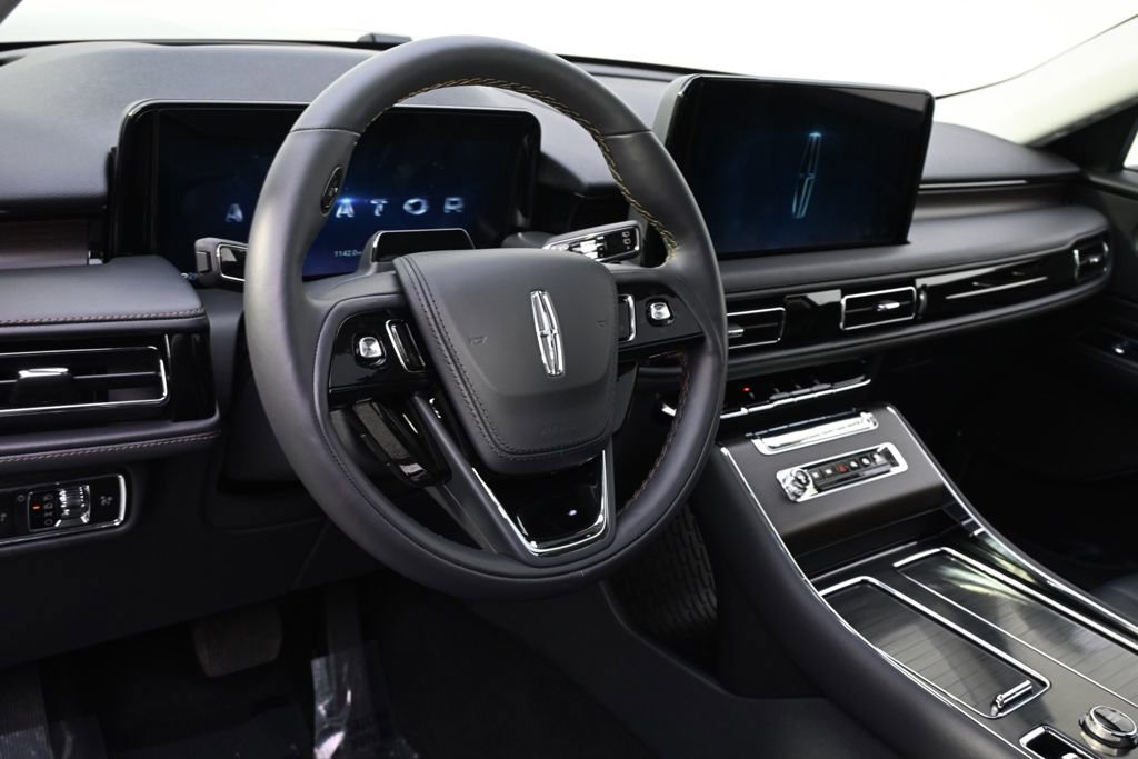 New 2026 Lincoln Aviator Reserve w/ Jet Appearance Package image 11