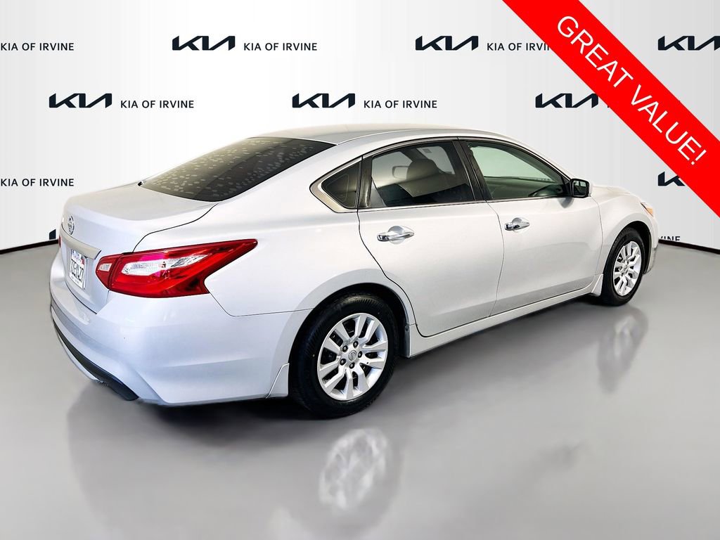 Used 2017 Nissan Altima 2.5 S w/ Power Driver Seat Package FWD image 7