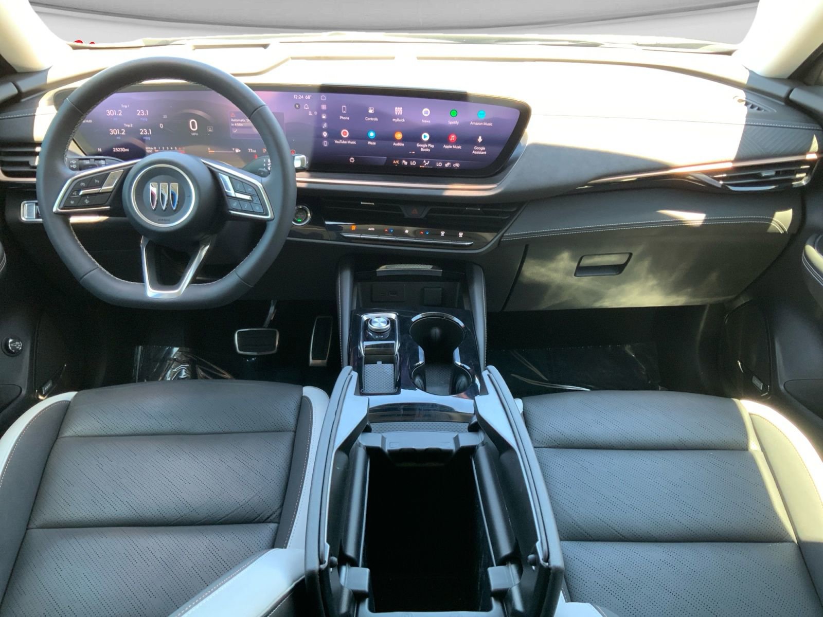 Used 2025 Buick Envision Sport Touring AWD/4WD image 25