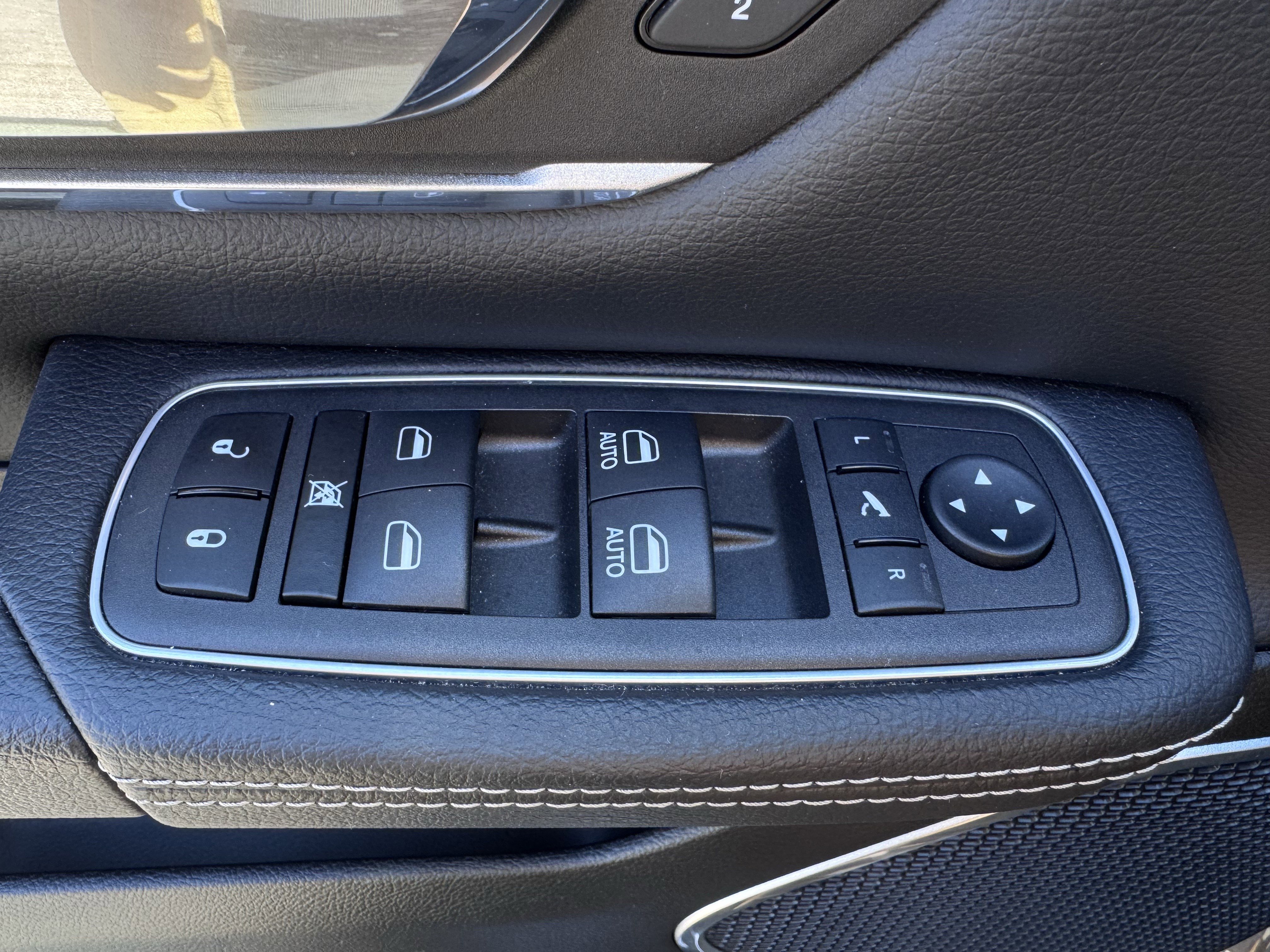 Used 2023 RAM 1500 Laramie image 11