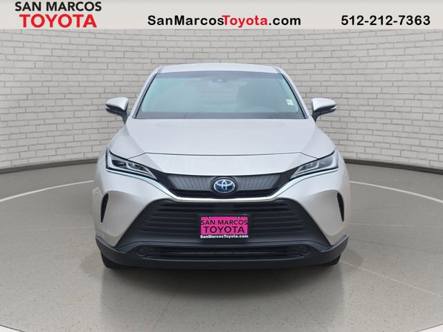 Used 2023 Toyota Venza LE image 2