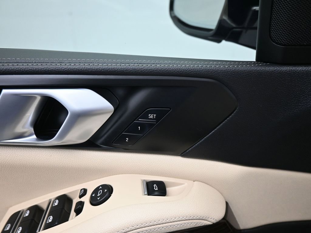 Used 2020 BMW X5 xDrive40i w/ Convenience Package image 12