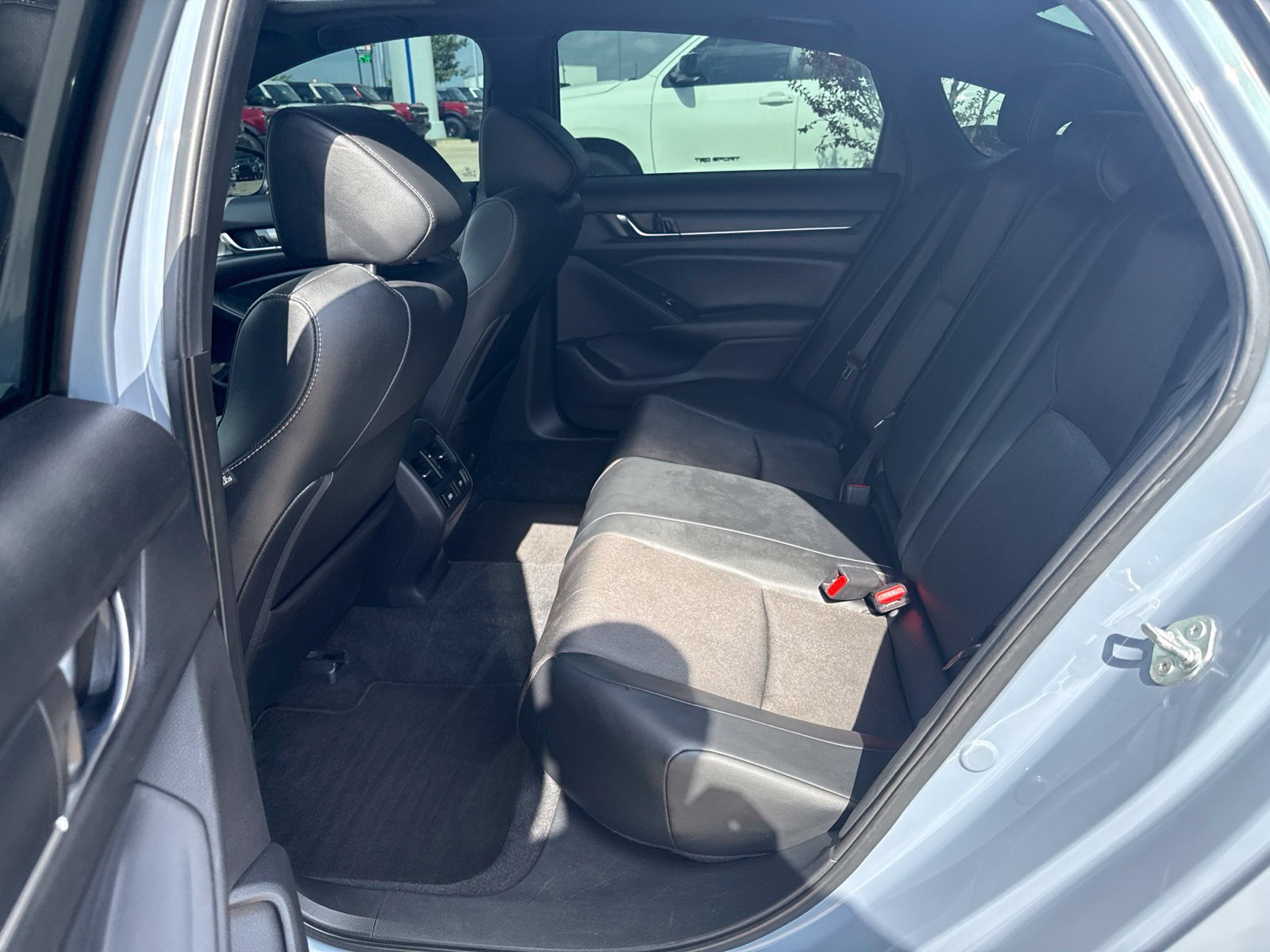 Used 2022 Honda Accord Sport image 12