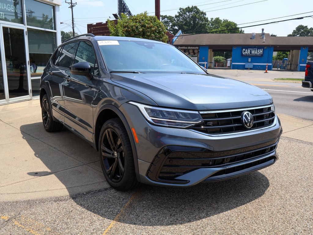Certified 2024 Volkswagen Tiguan SE R-Line AWD/4WD image 7