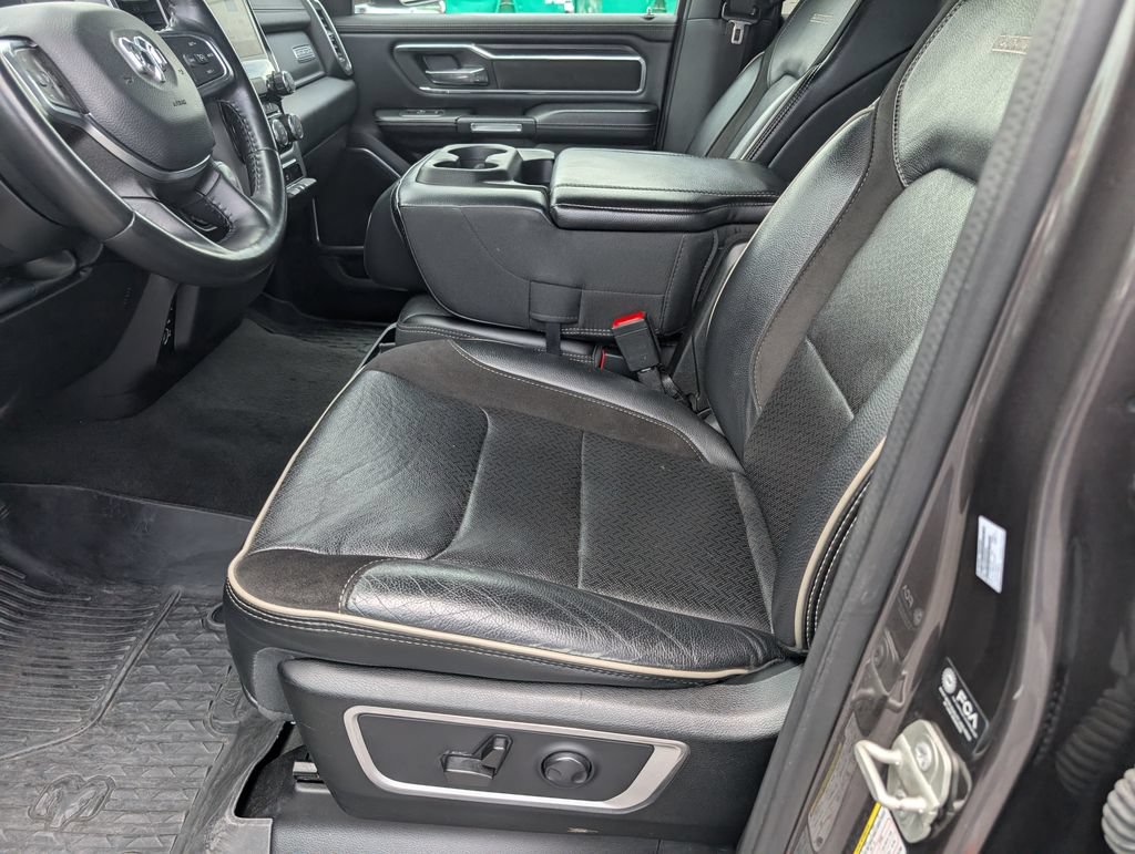 Used 2023 RAM 1500 Laramie AWD/4WD image 11