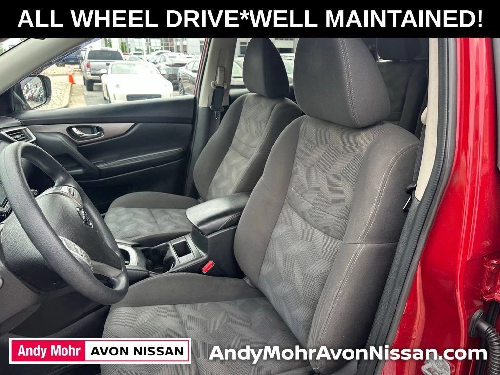 Used 2016 Nissan Rogue SV AWD/4WD image 12