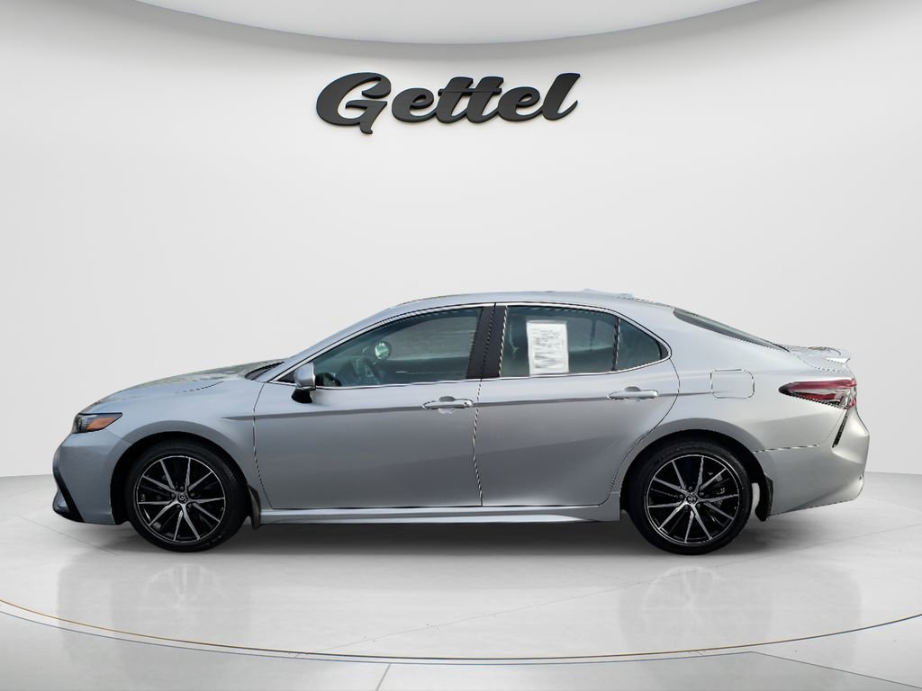 Used 2023 Toyota Camry SE image 7