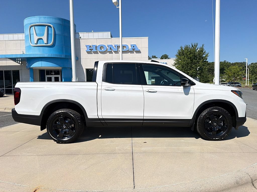 New 2026 Honda Ridgeline Black Edition image 2