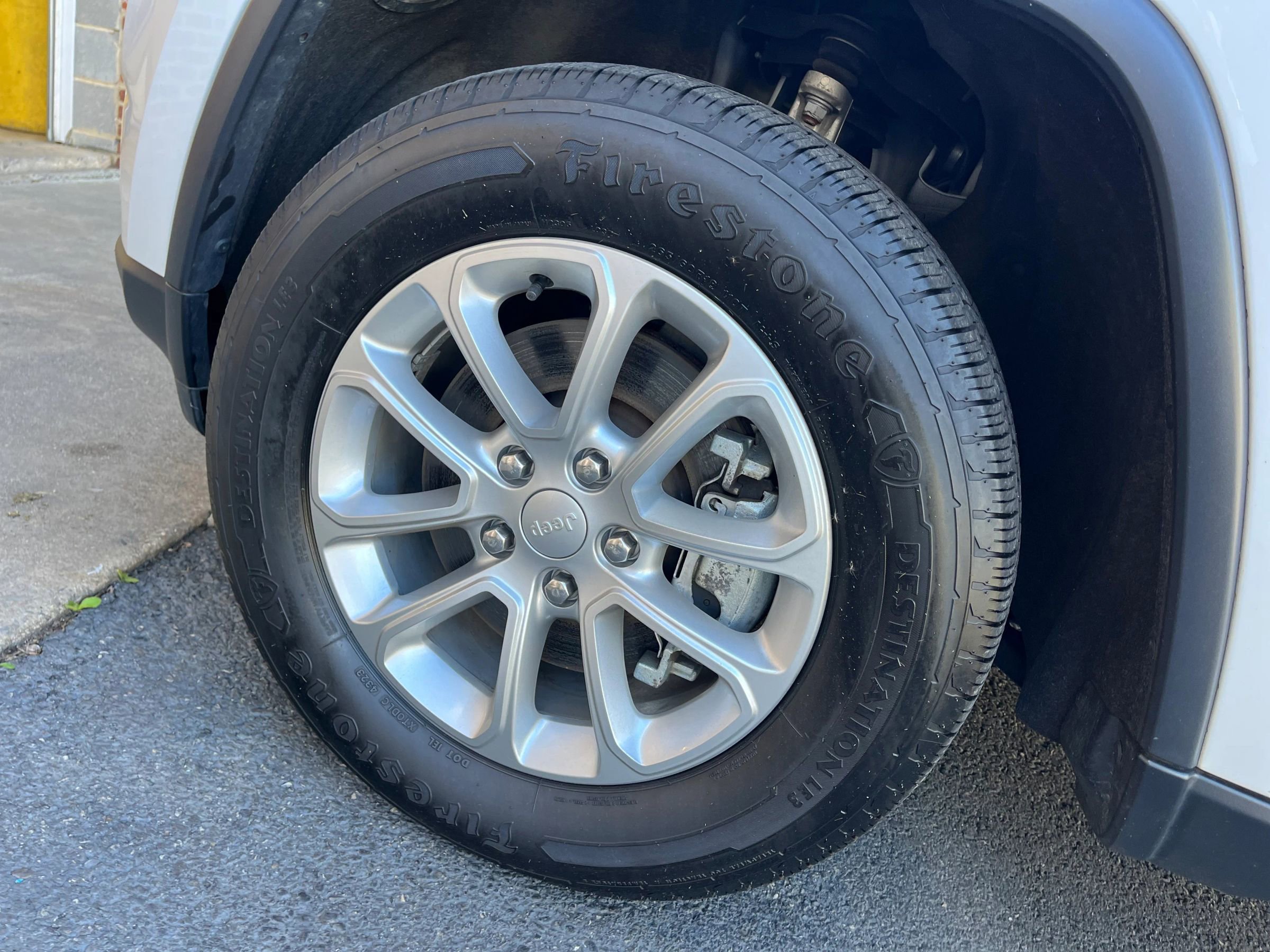 Used 2021 Jeep Grand Cherokee Laredo X image 26