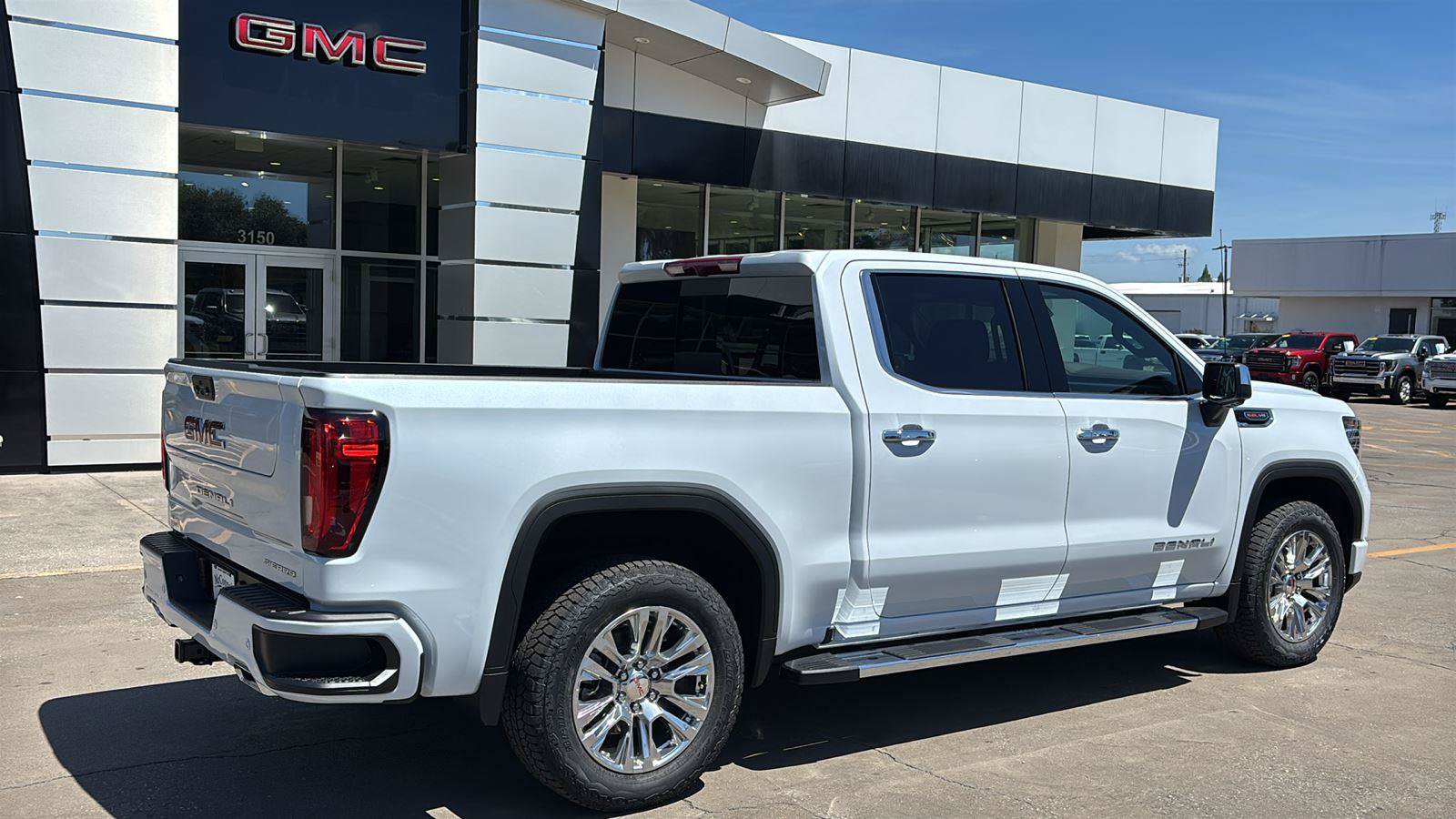New 2026 GMC Sierra 1500 Denali AWD/4WD image 8