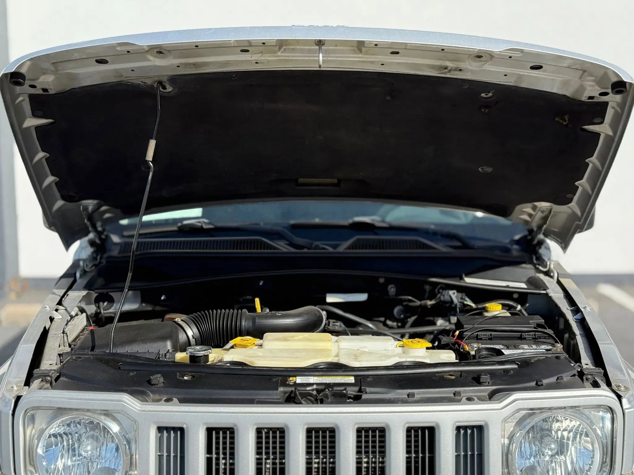 Used 2011 Jeep Liberty Sport image 28