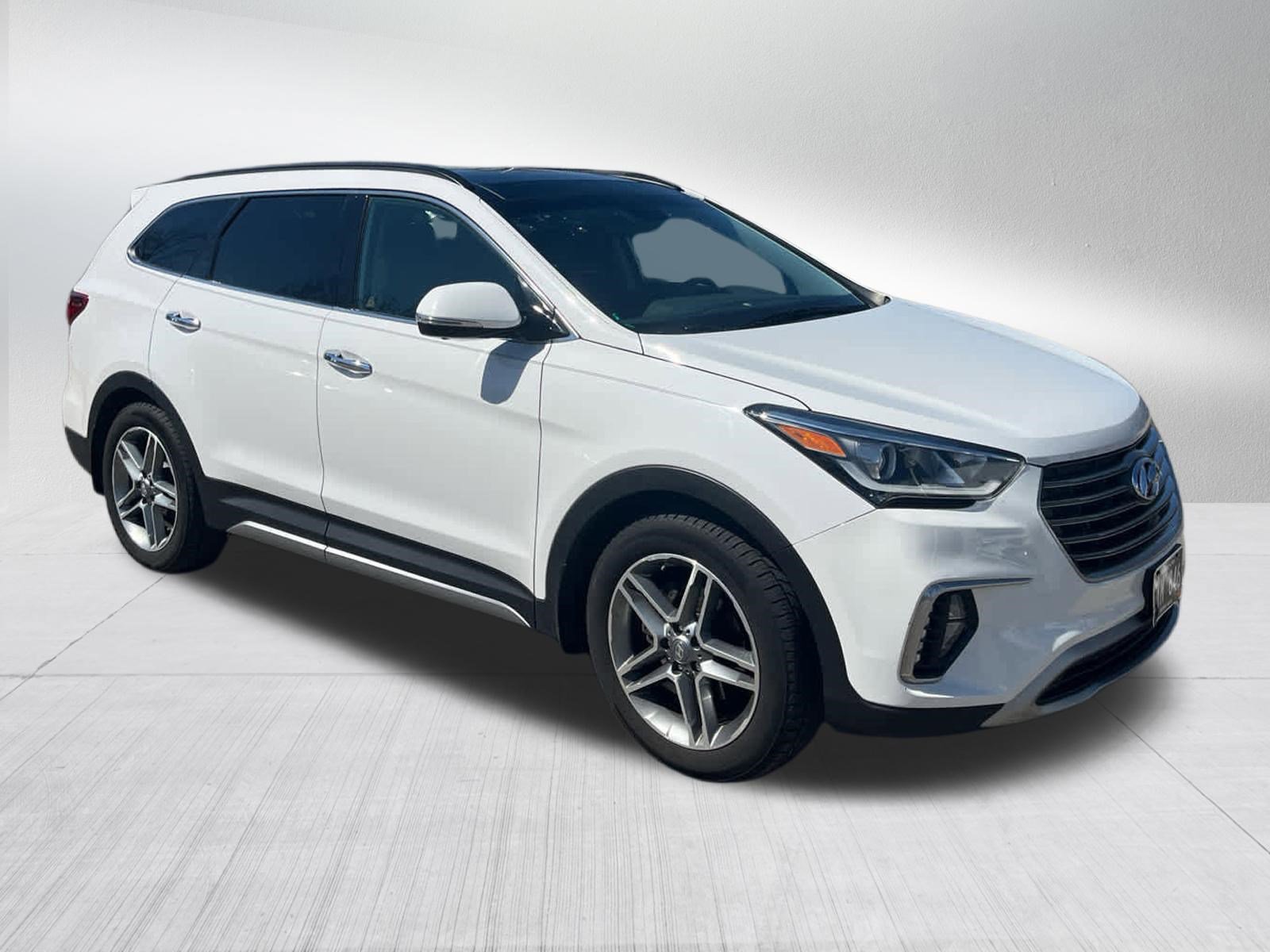 Used 2017 Hyundai Santa Fe Limited w/ Cargo Package AWD/4WD image 2