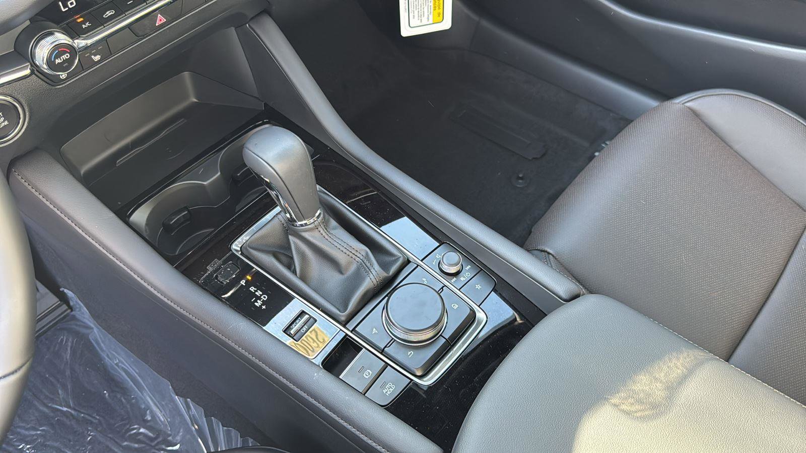 New 2026 MAZDA MAZDA3 Hatchback w/Premium Plus Pkg image 18