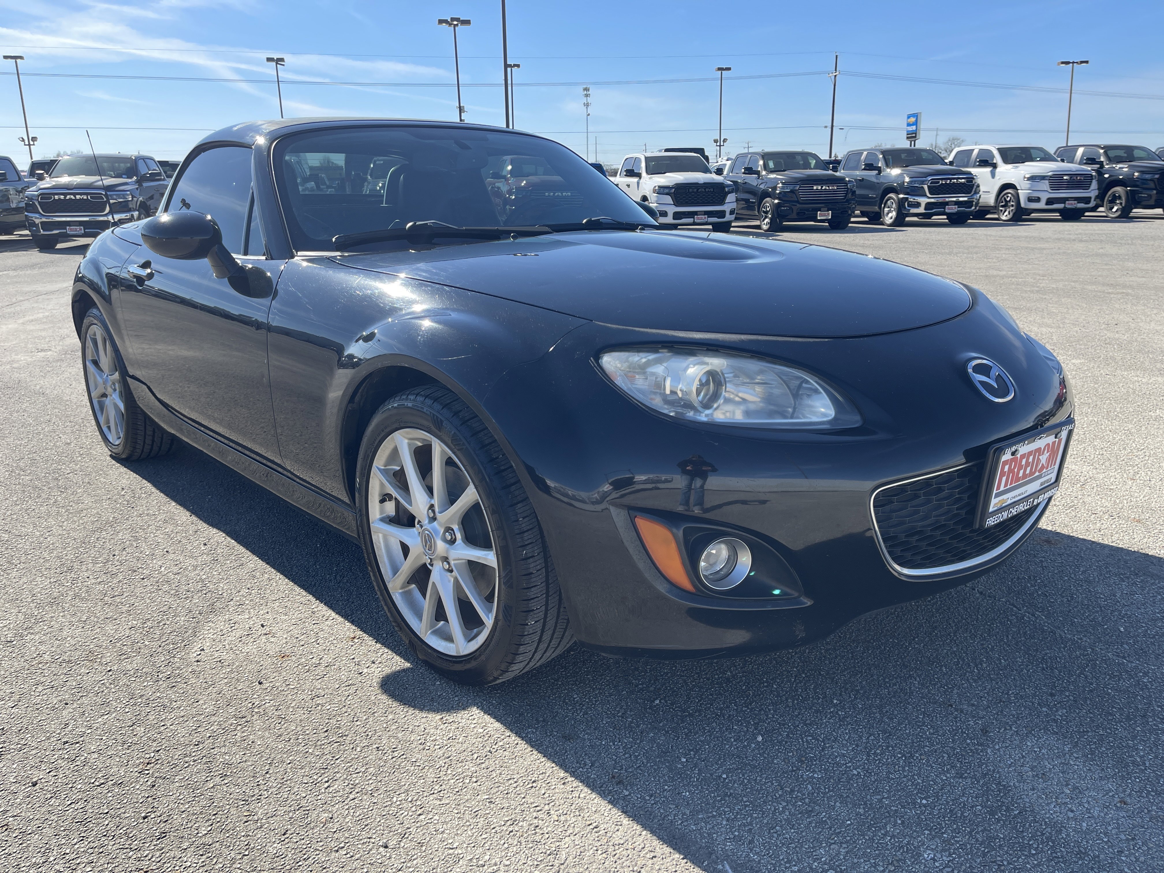 Used 2011 MAZDA MX-5 Miata Touring image 2