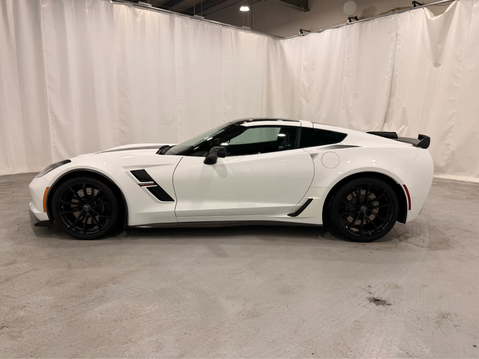 Certified 2018 Chevrolet Corvette Grand Sport RWD image 2