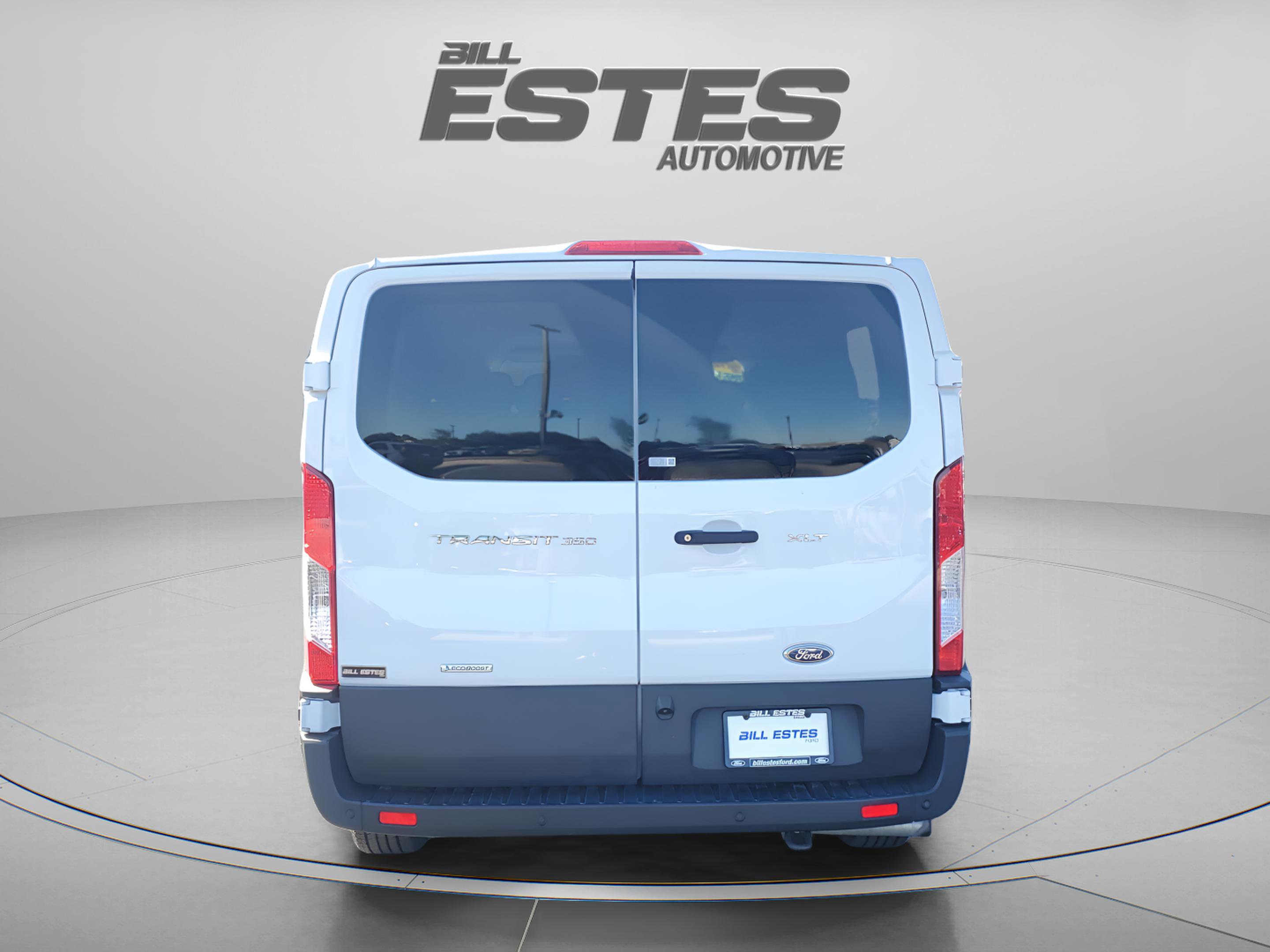 Used 2023 Ford Transit 350 XLT RWD image 3