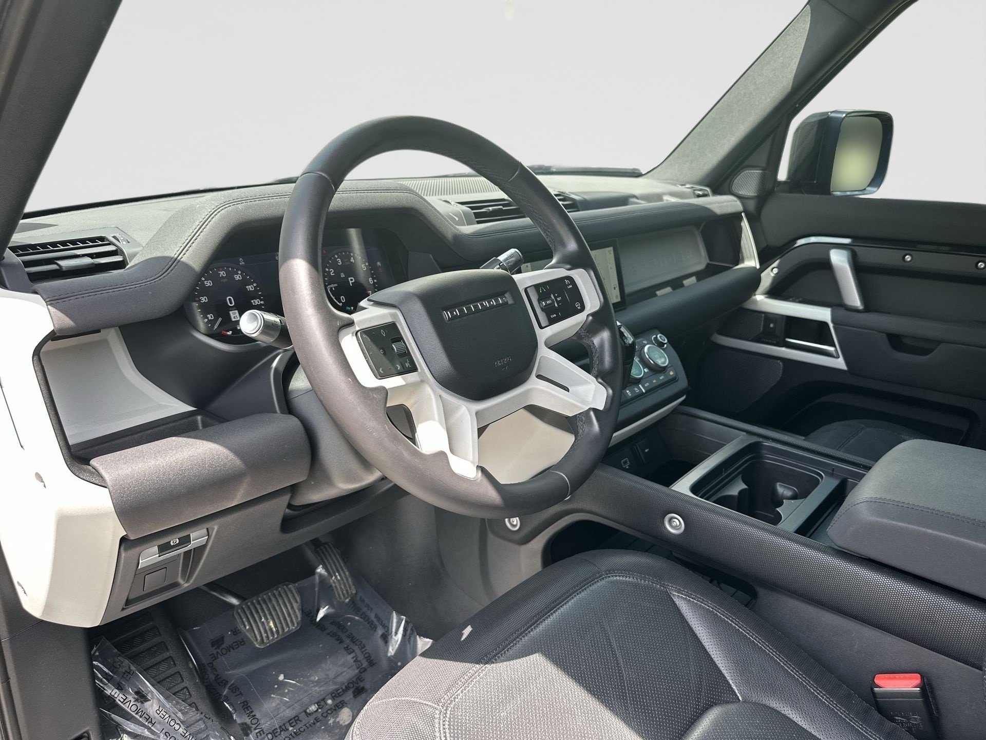 Used 2021 Land Rover Defender 110 X-Dynamic SE AWD/4WD image 10