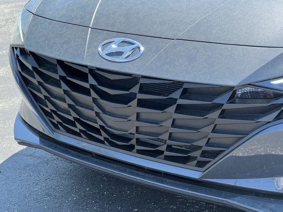 Used 2023 Hyundai Elantra SEL FWD image 29