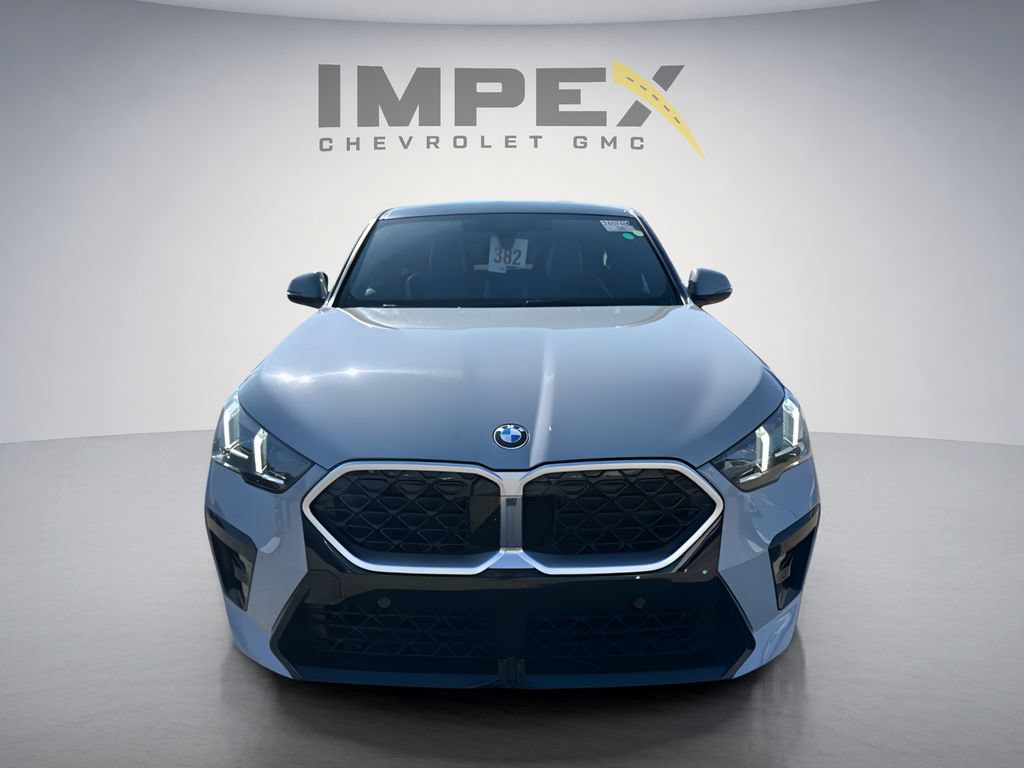 Used 2025 BMW X2 xDrive28i AWD/4WD image 8