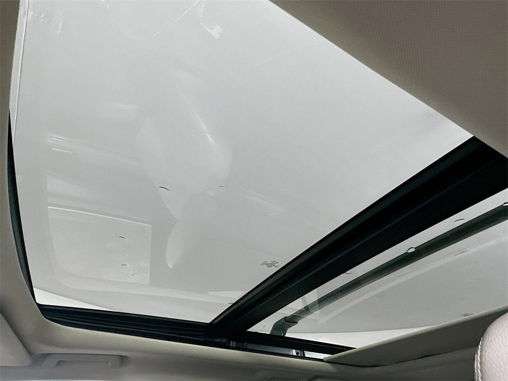 Used 2021 Ford Expedition Limited image 21