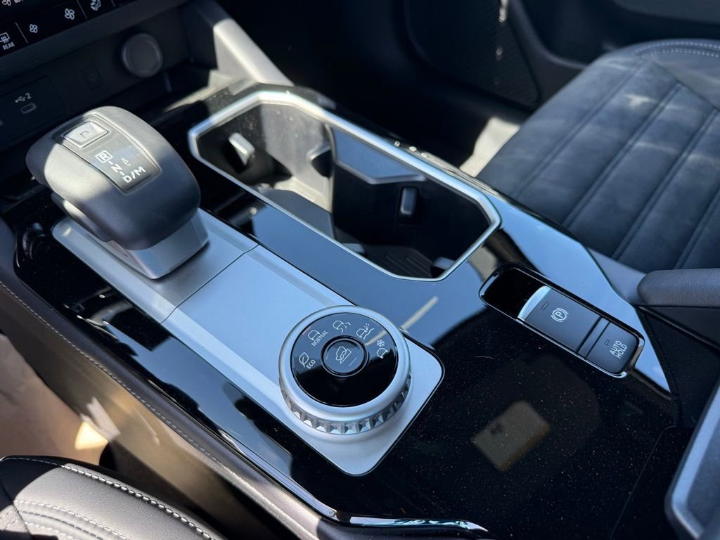 New 2026 Mitsubishi Outlander LE image 37