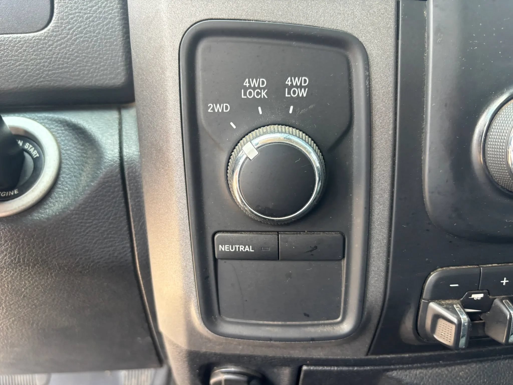 Used 2017 RAM 2500 Tradesman w/ Chrome Appearance Group AWD/4WD image 23