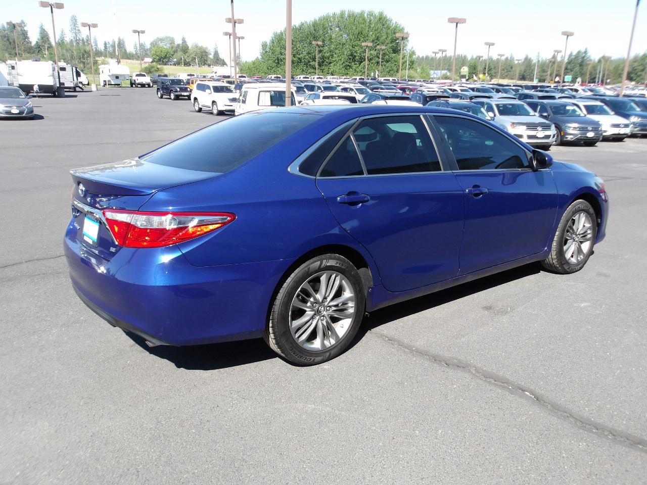 Used 2016 Toyota Camry SE FWD image 5