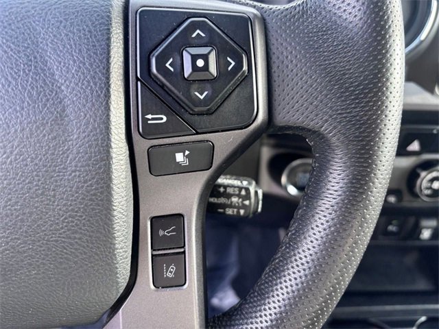 Used 2020 Toyota Tacoma TRD Sport w/ Technology Package image 18
