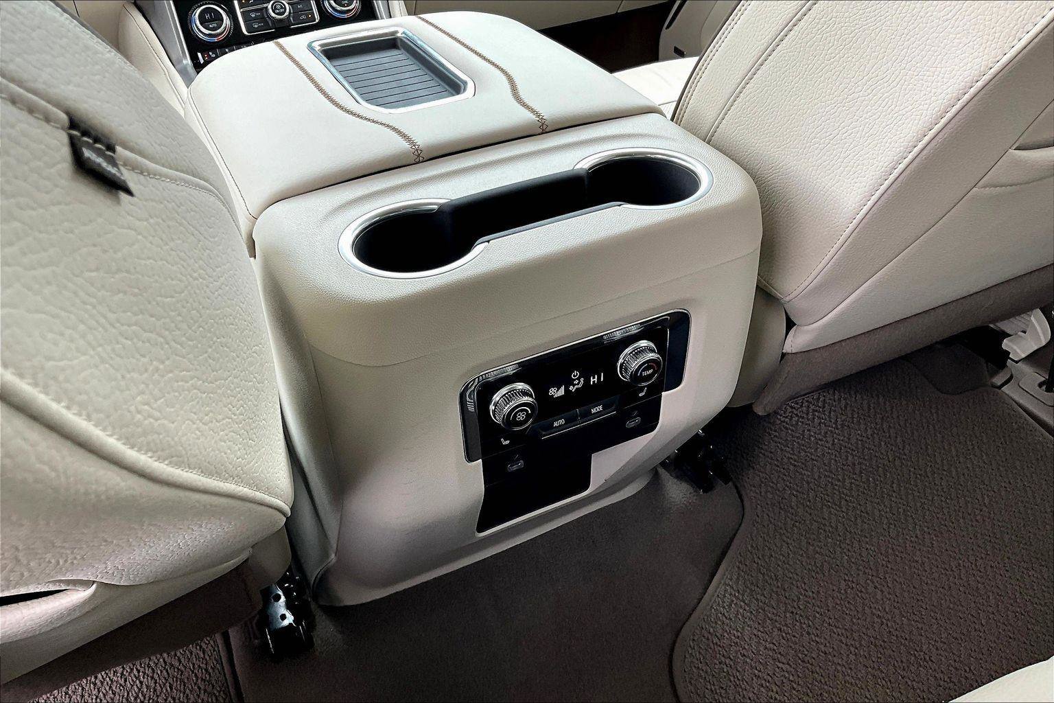 Used 2023 GMC Yukon Denali w/ Max Trailering Package AWD/4WD image 34