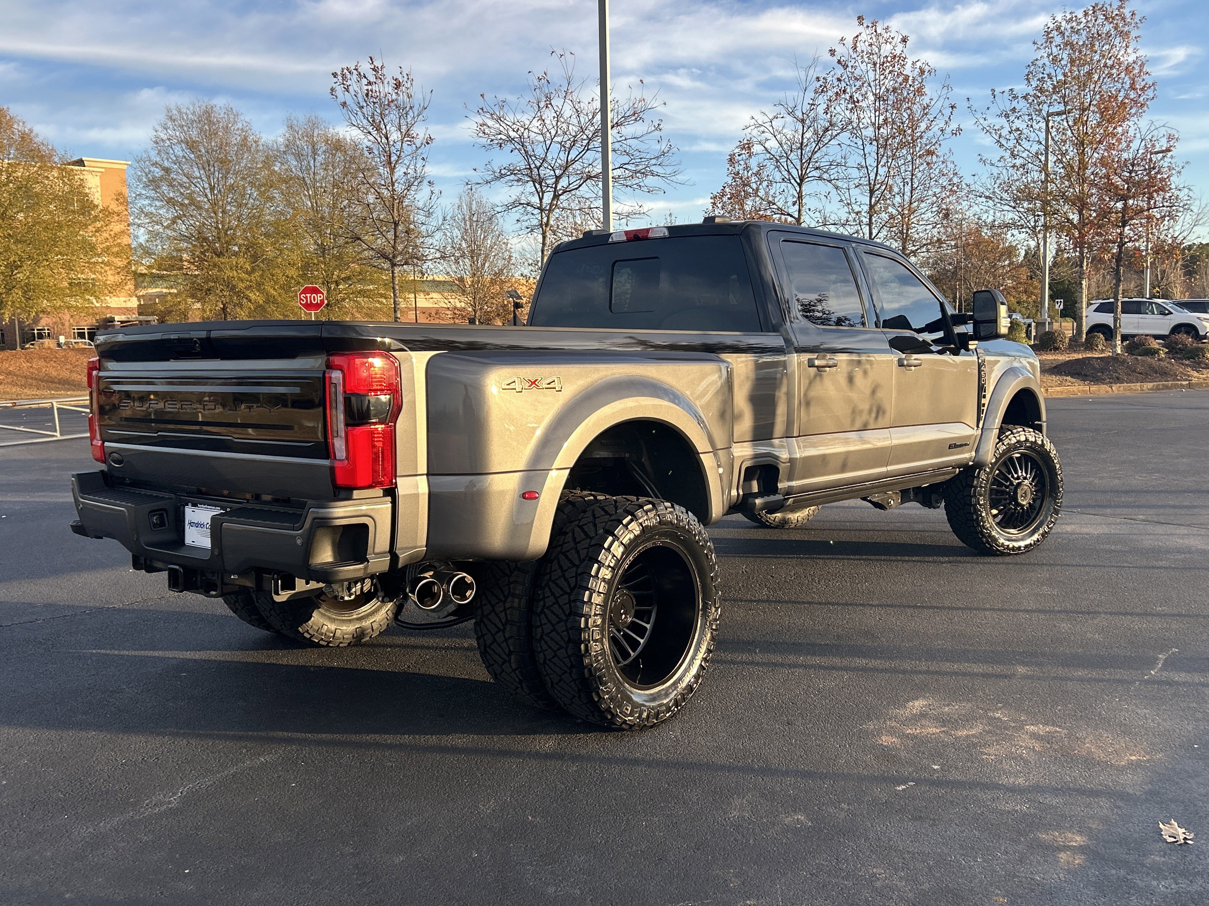 Used 2025 Ford F450 Platinum image 9