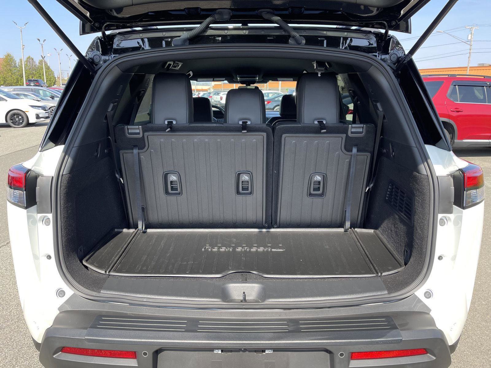 Used 2024 Nissan Pathfinder Rock Creek image 17