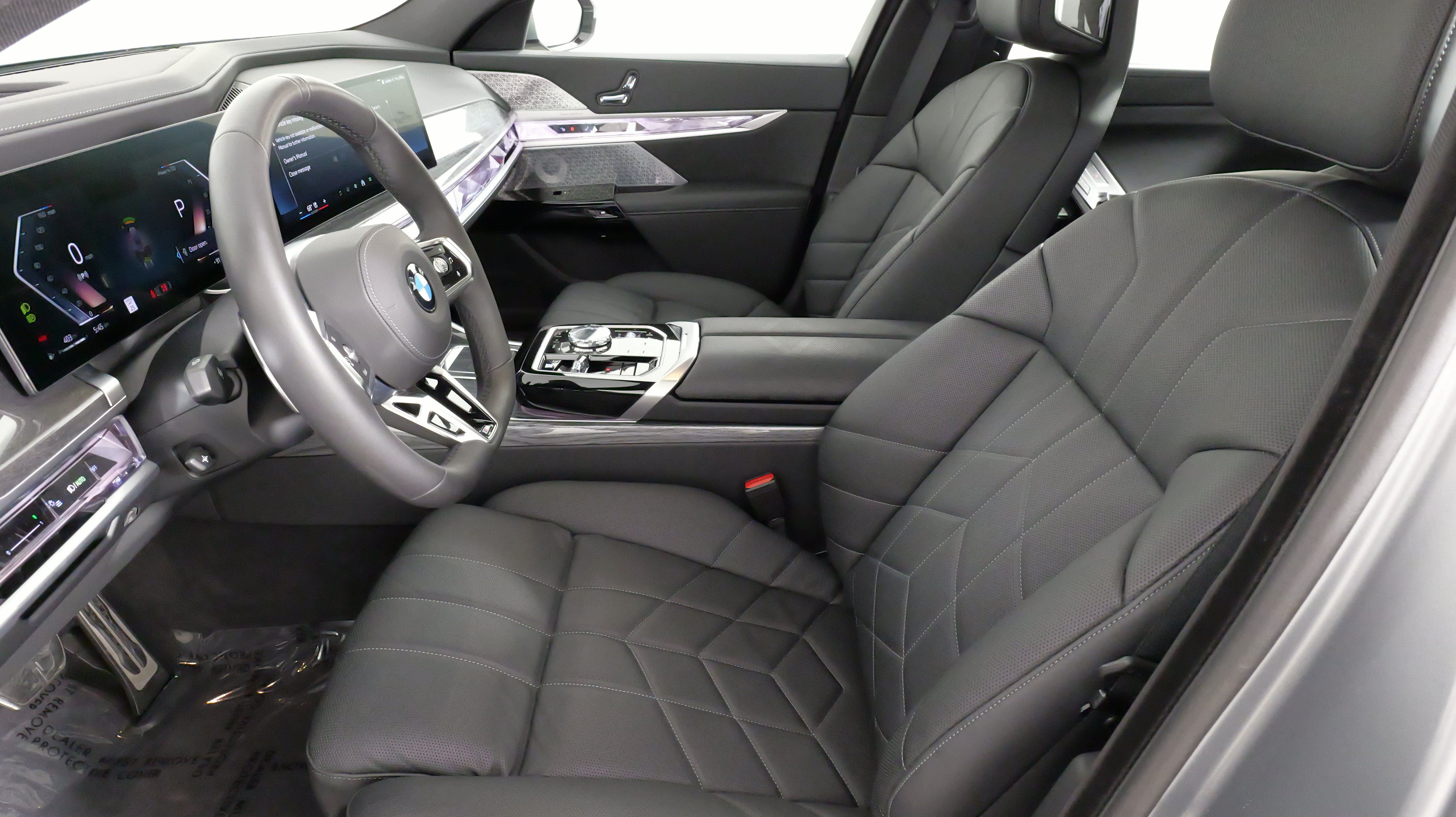 Used 2025 BMW 760i xDrive AWD/4WD image 33