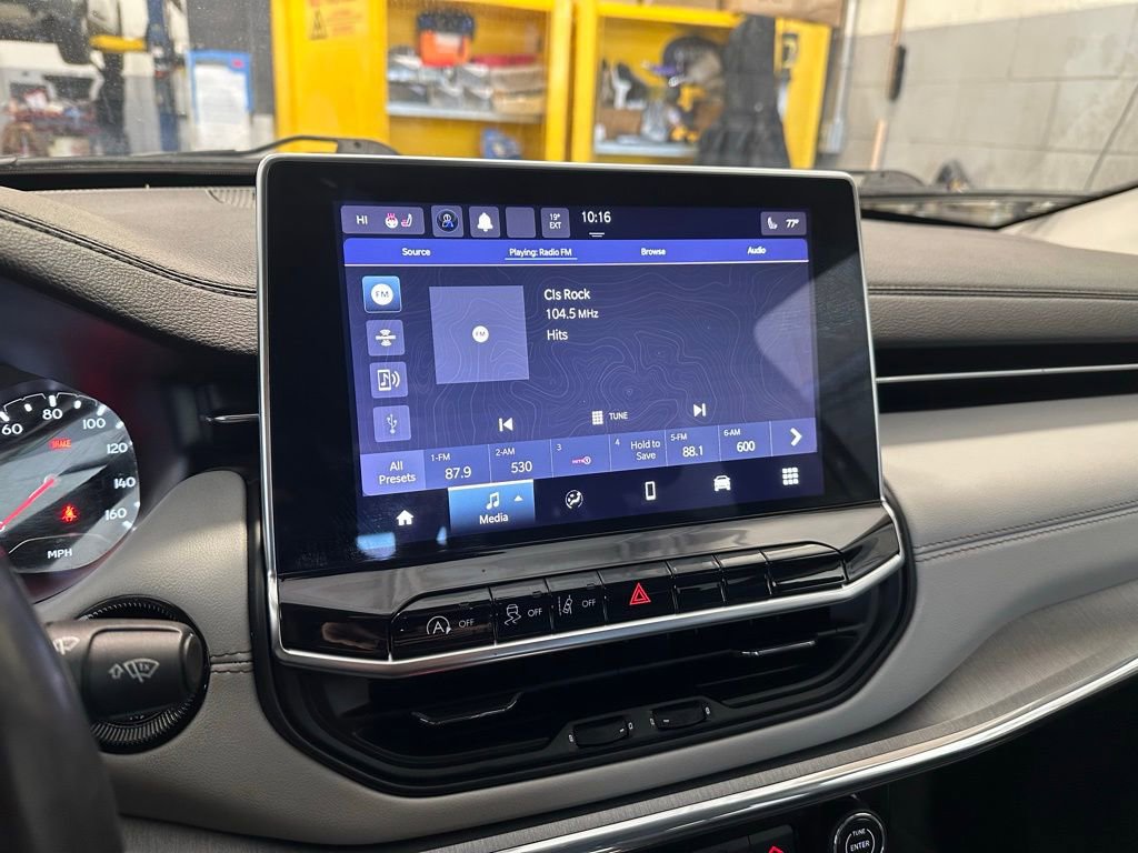 Used 2022 Jeep Compass Limited image 24