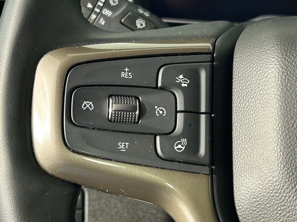 Used 2024 Chevrolet Silverado 3500 High Country w/ Technology Package image 28