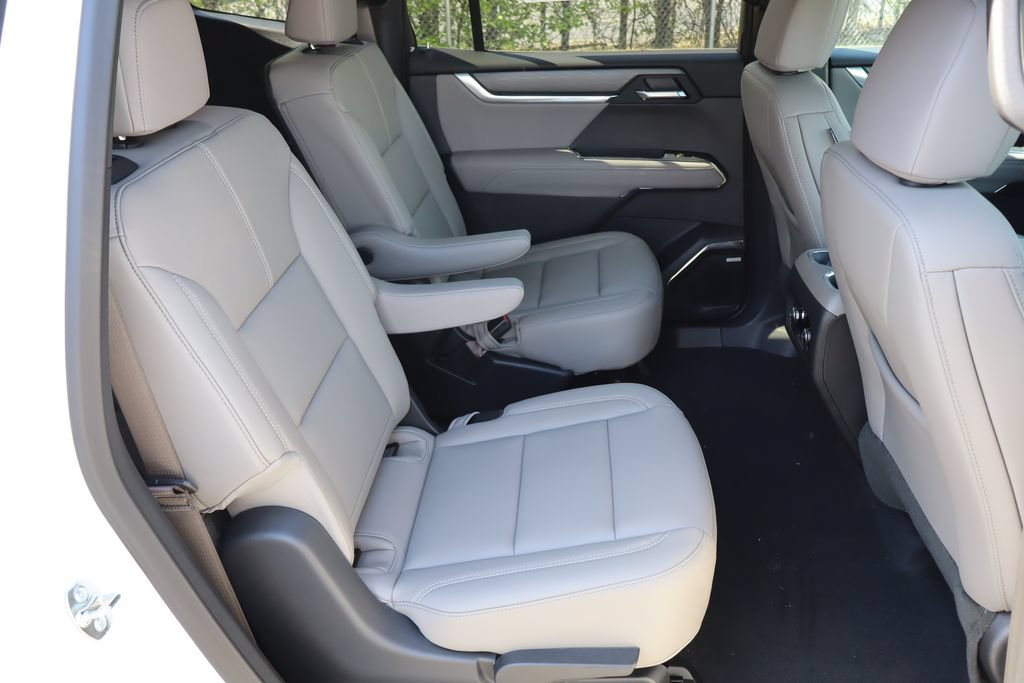 New 2026 GMC Acadia Elevation w/ Elevation Premium Package AWD/4WD image 23
