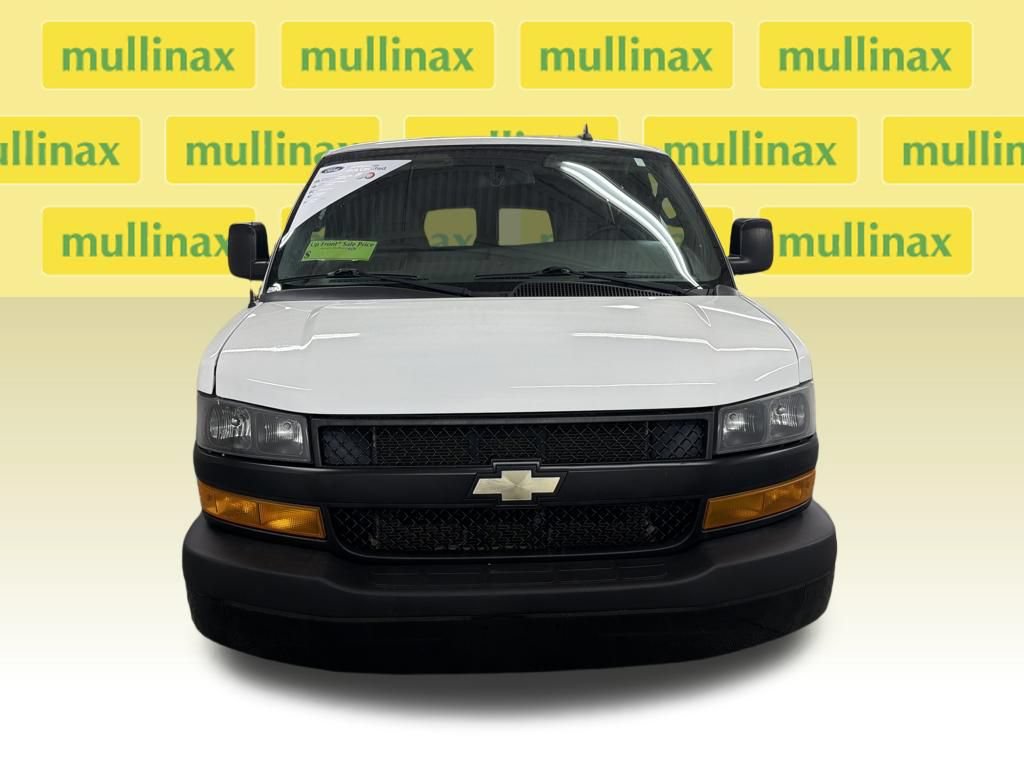 Used 2019 Chevrolet Express 3500 LS RWD image 16