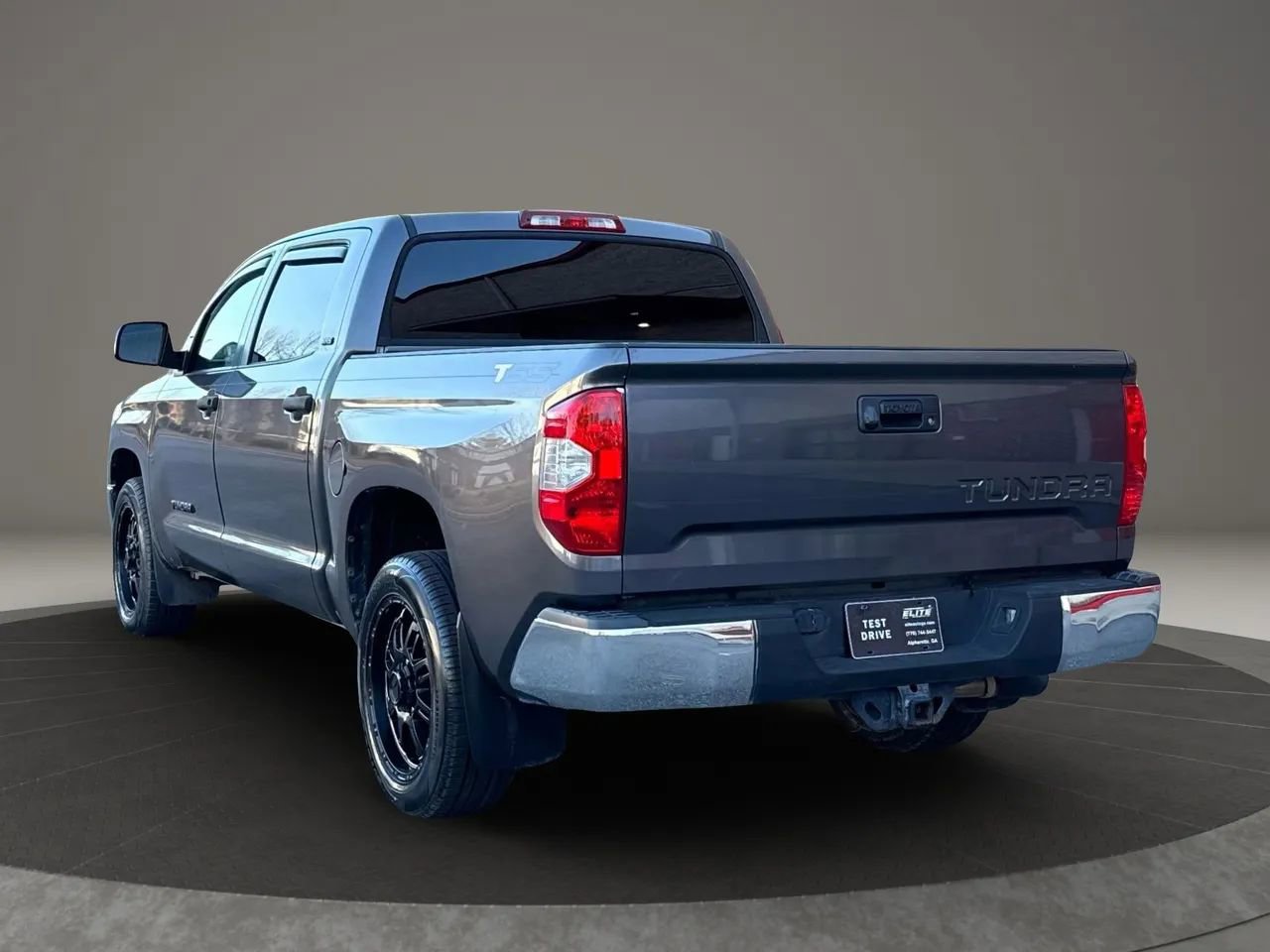 Used 2017 Toyota Tundra SR5 image 6