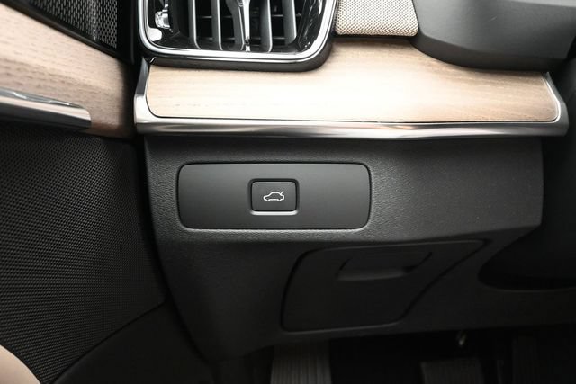 New 2027 Volvo XC90 B6 Plus AWD/4WD image 29