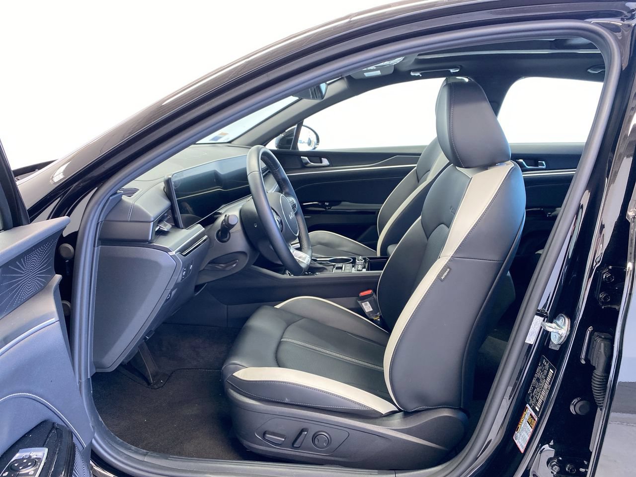 Certified 2026 Kia K5 GT-Line w/ GT-Line Premium Package FWD image 16