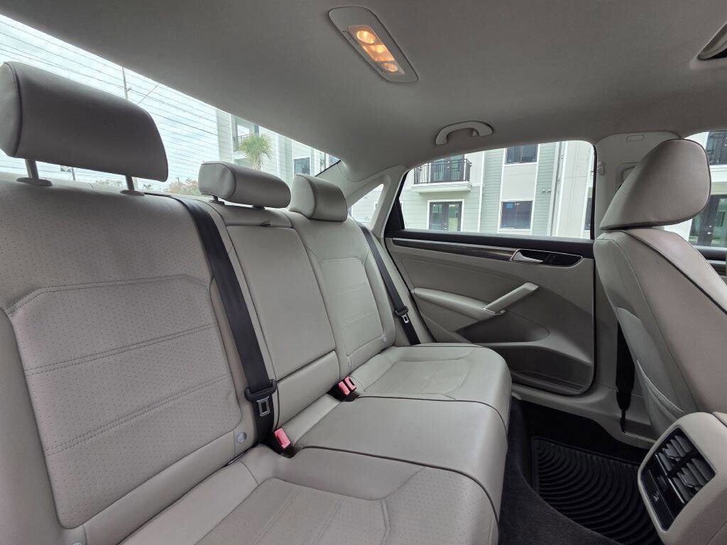 Used 2016 Volkswagen Passat 1.8T SE w/ Lighting Package (P06) FWD image 43