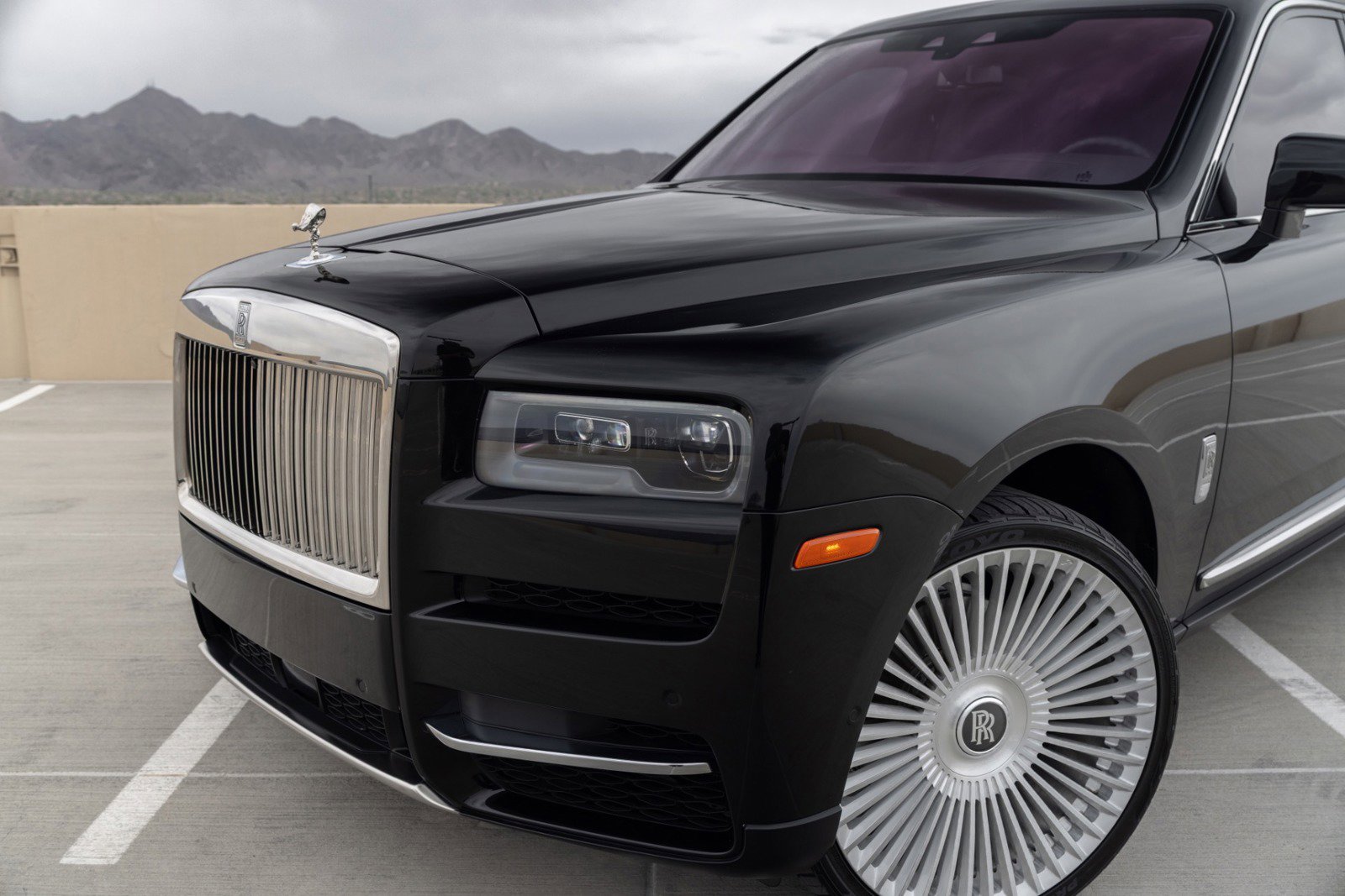 Used 2021 Rolls-Royce Cullinan image 14