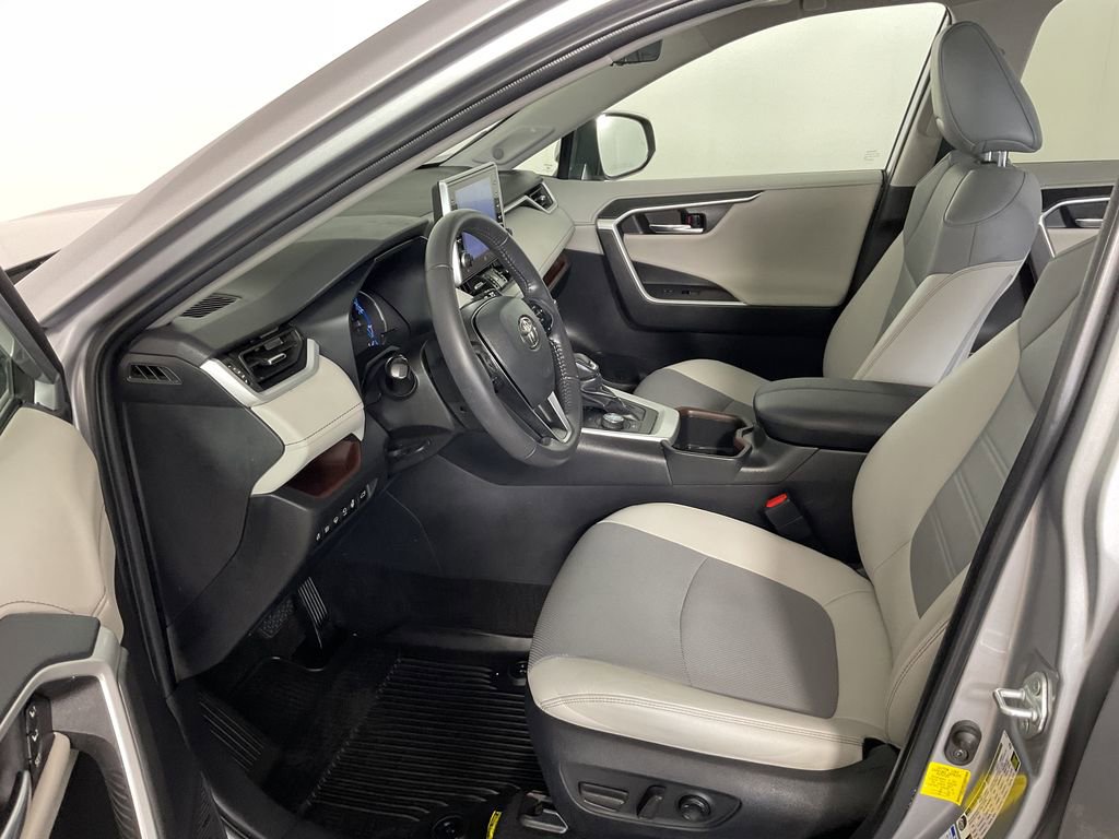 Certified 2022 Toyota RAV4 Limited image 18