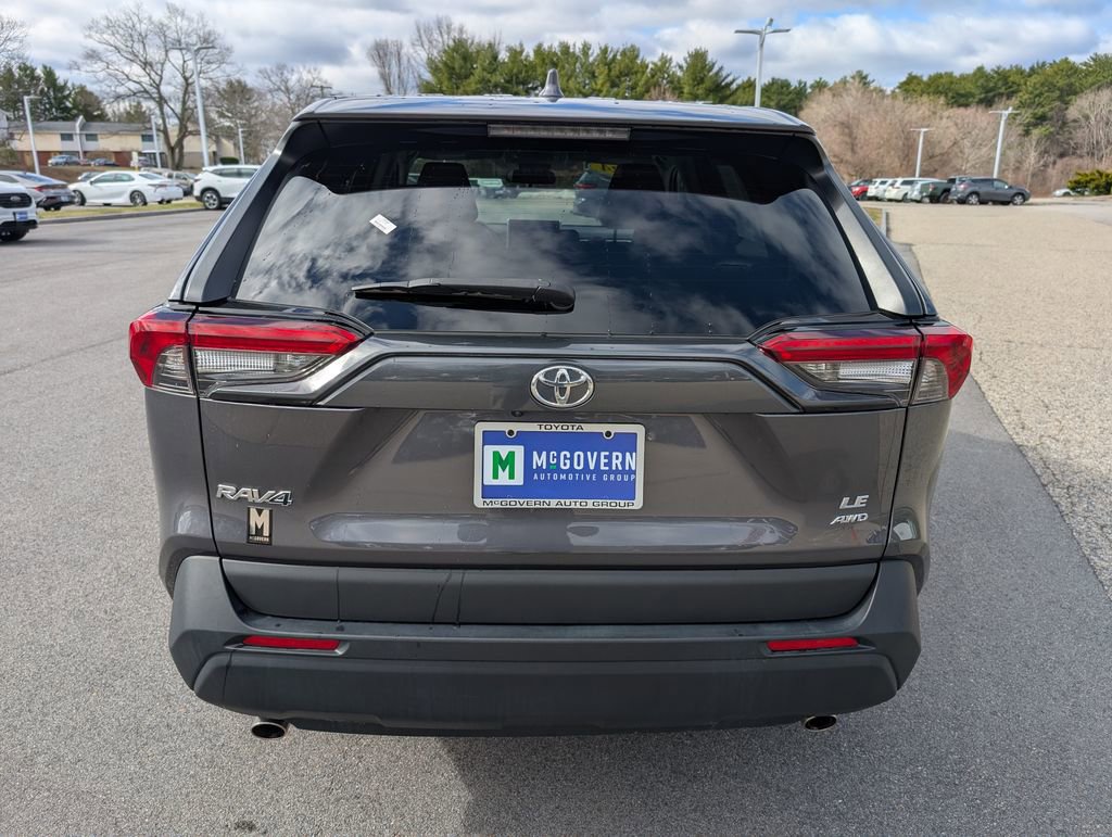 Used 2024 Toyota RAV4 LE image 4