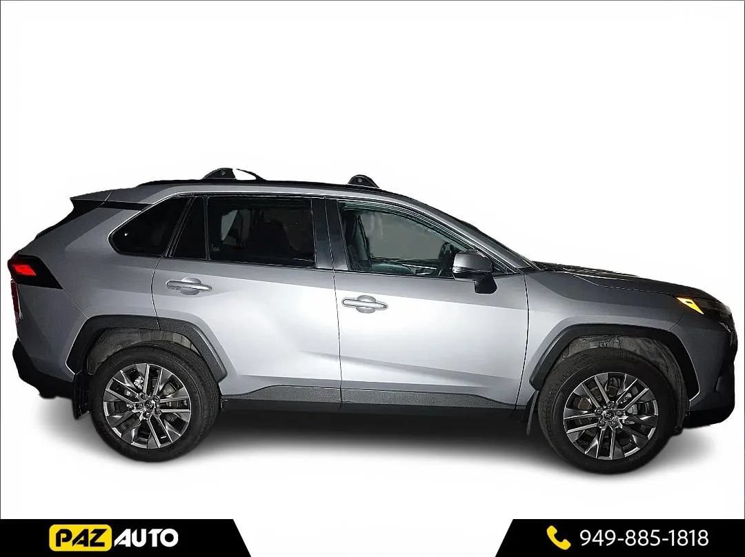Used 2022 Toyota RAV4 XLE Premium FWD image 6