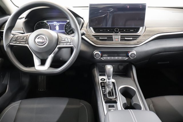 New 2026 Nissan Altima 2.5 SV w/ SV Special Edition Package AWD/4WD image 14