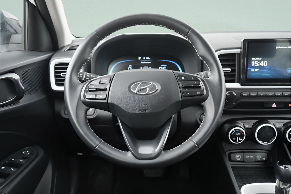 Certified 2023 Hyundai Venue Limited FWD image 15
