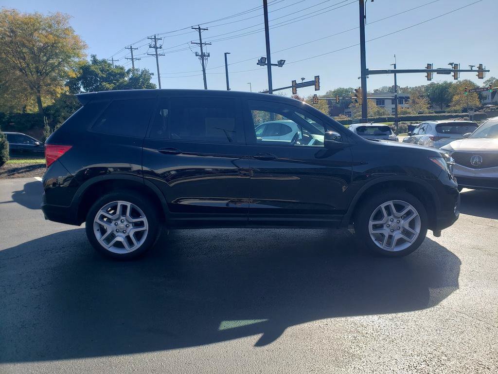 Used 2024 Honda Passport EX-L image 10