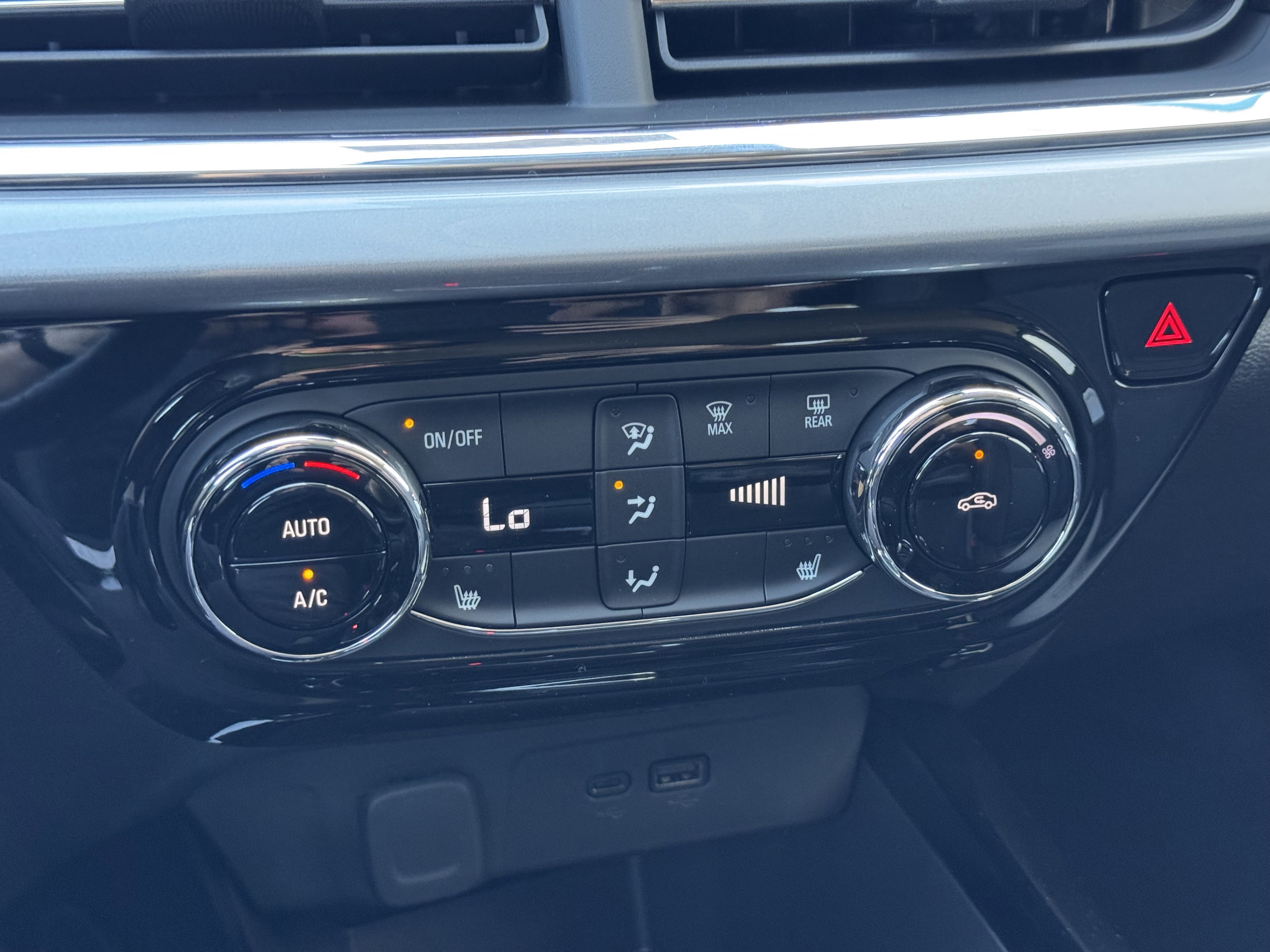 New 2026 Chevrolet Trax LT FWD image 26